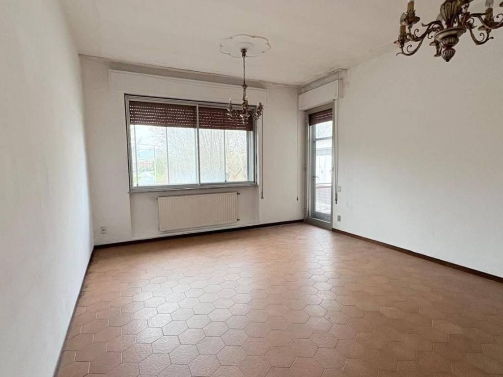 Appartamento a Lucca in Via del Bozzo, , 55100 - Foto 2