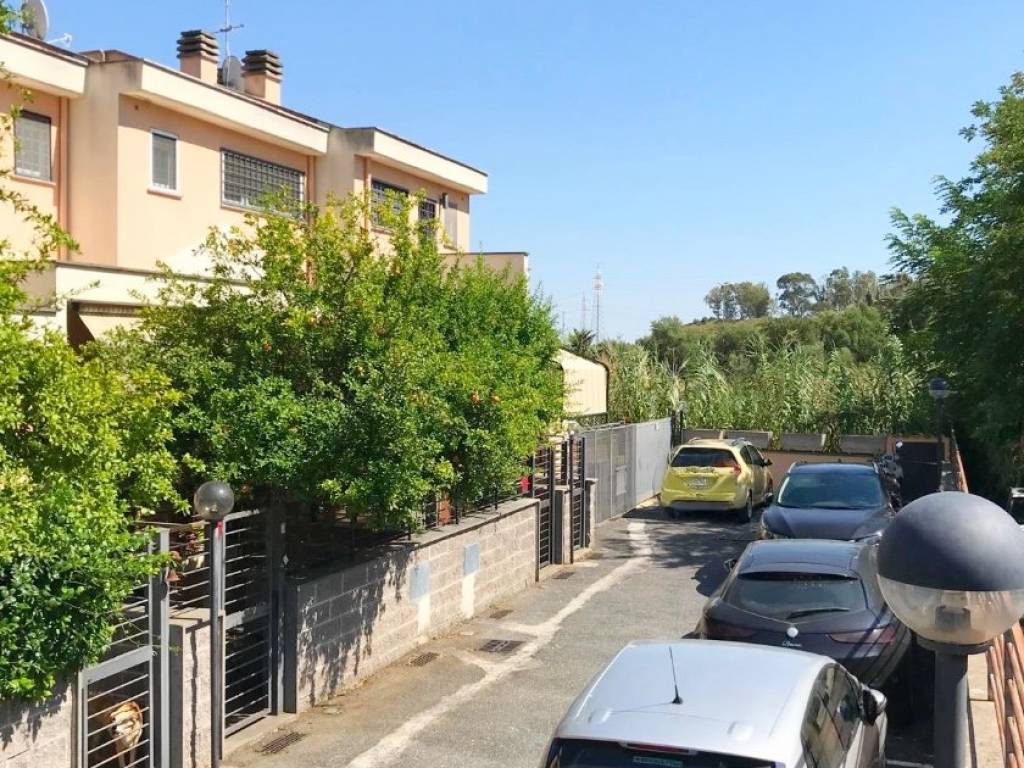 Villetta a schiera a Roma in Via Ildebrando della Giovanna - Foto 2