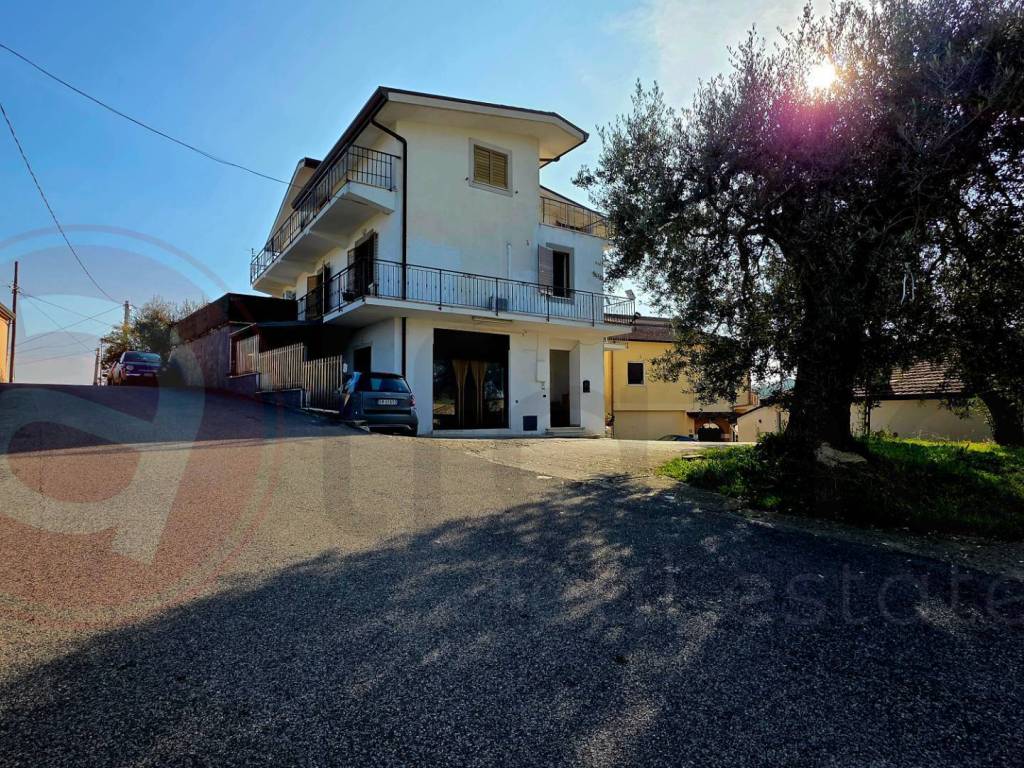 Villa a Boville ernica in Via Colle Martino - Foto 3