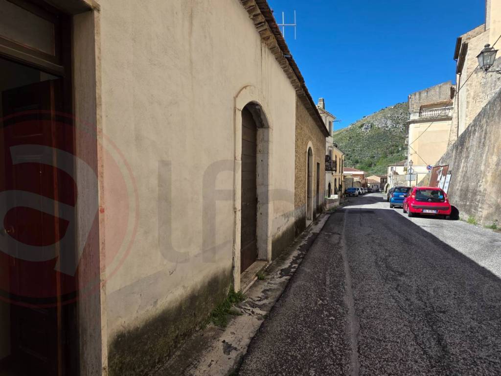 Casa indipendente a Alvito in Corso Mario Equicola - Foto 3