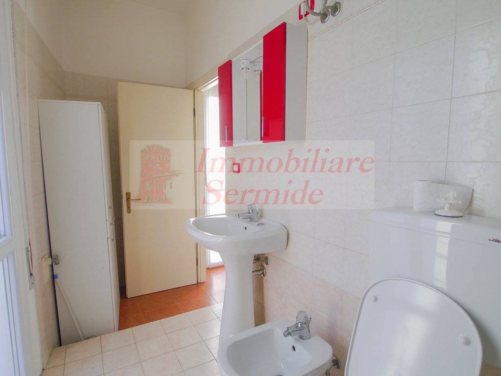 Appartamento a Sermide e felonica in Piazza Giuseppe Garibaldi, 14 - Foto 3