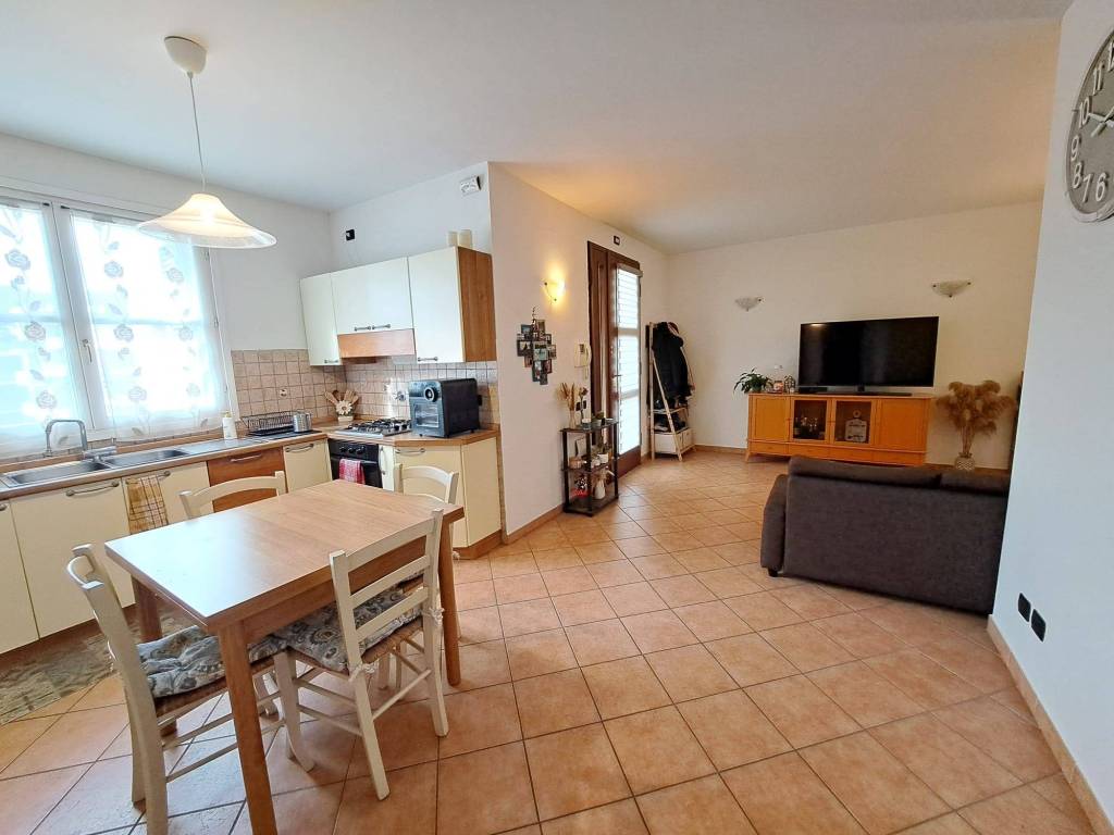 Appartamento a Quarrata in Via Trieste - Foto 2