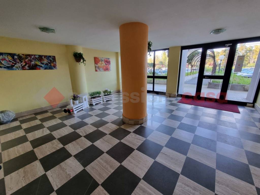 Appartamento a Taranto in Piazza Sandro Pertini, 7 - Foto 2