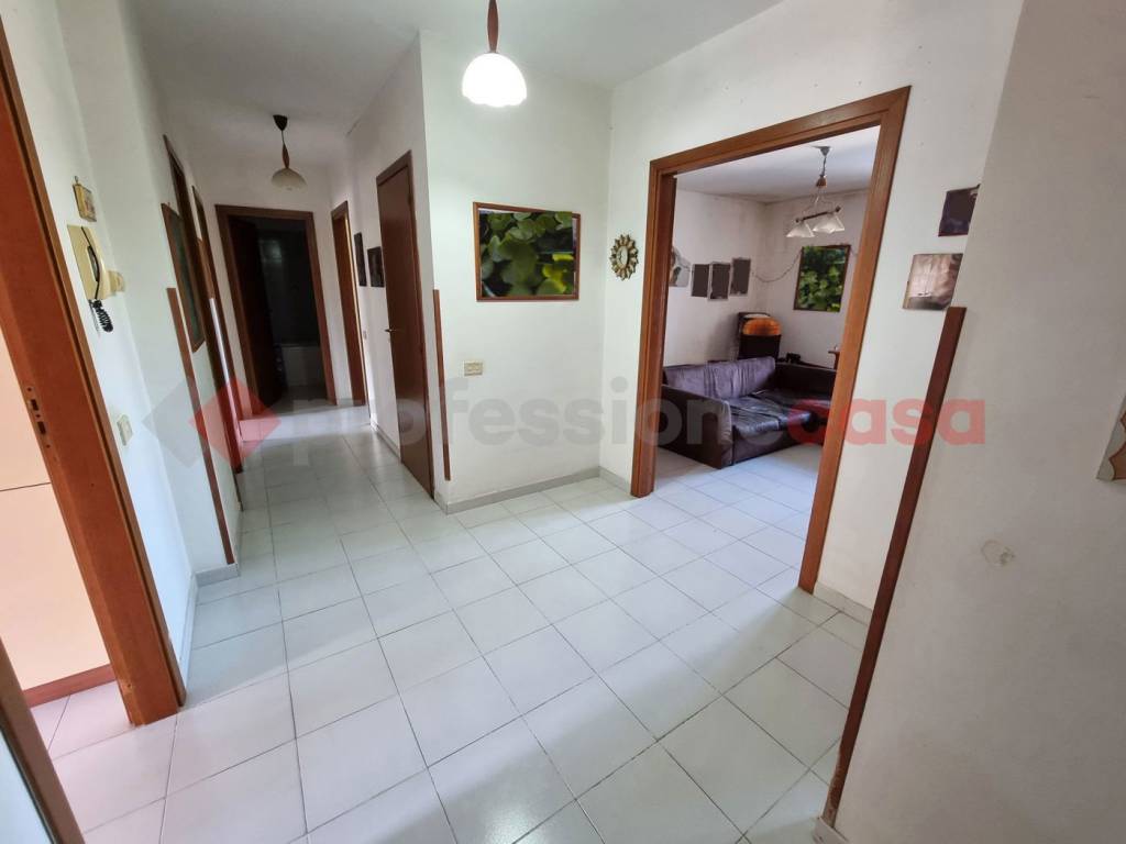 Appartamento a Taranto in Piazza Sandro Pertini, 7 - Foto 4