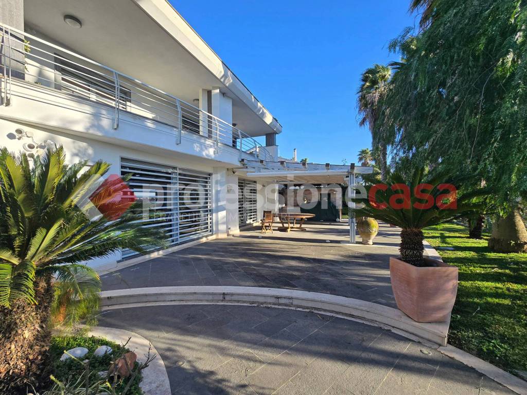 Villa a Roma in Via Giulio Pittarelli, 3 - Foto 2