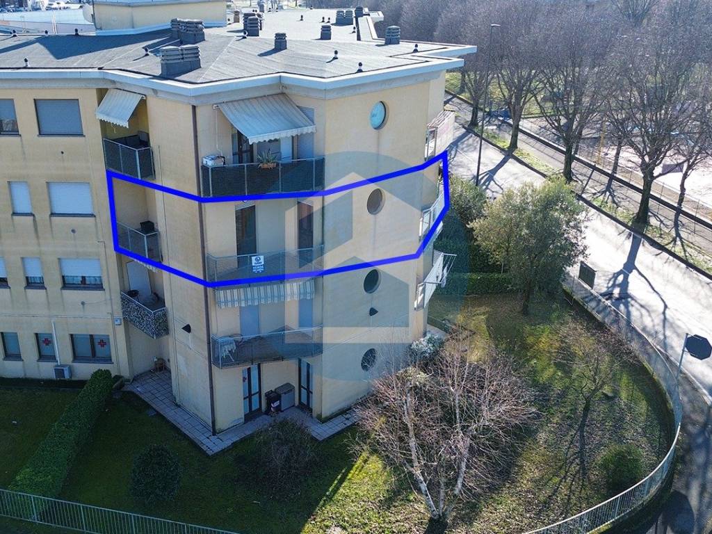 Appartamento a Palazzolo sull'oglio in Via Monsignor Zeno Piccinelli - Foto 2