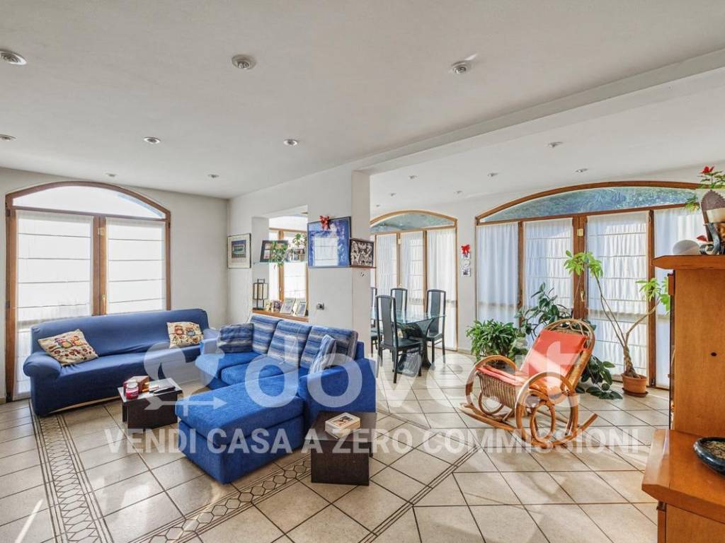 Villa a Luino in Via dei Lori, 36 - Foto 2