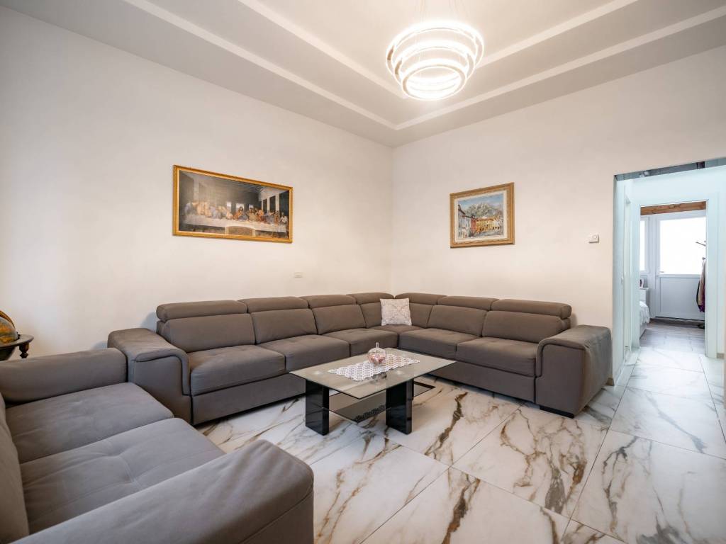 Appartamento a Lecco in Corso Giacomo Matteotti, 88 - Foto 2