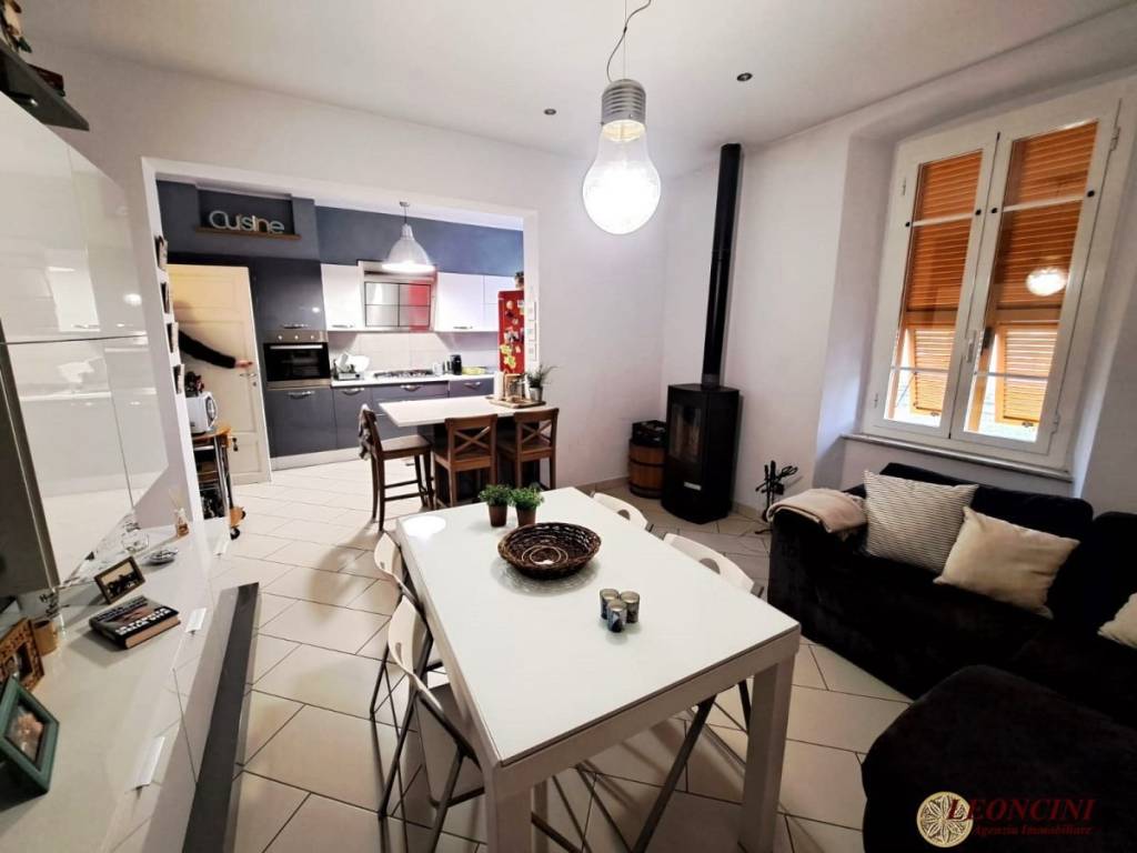 Appartamento a Pontremoli in Via Porta Fiorentina 5 - Foto 2
