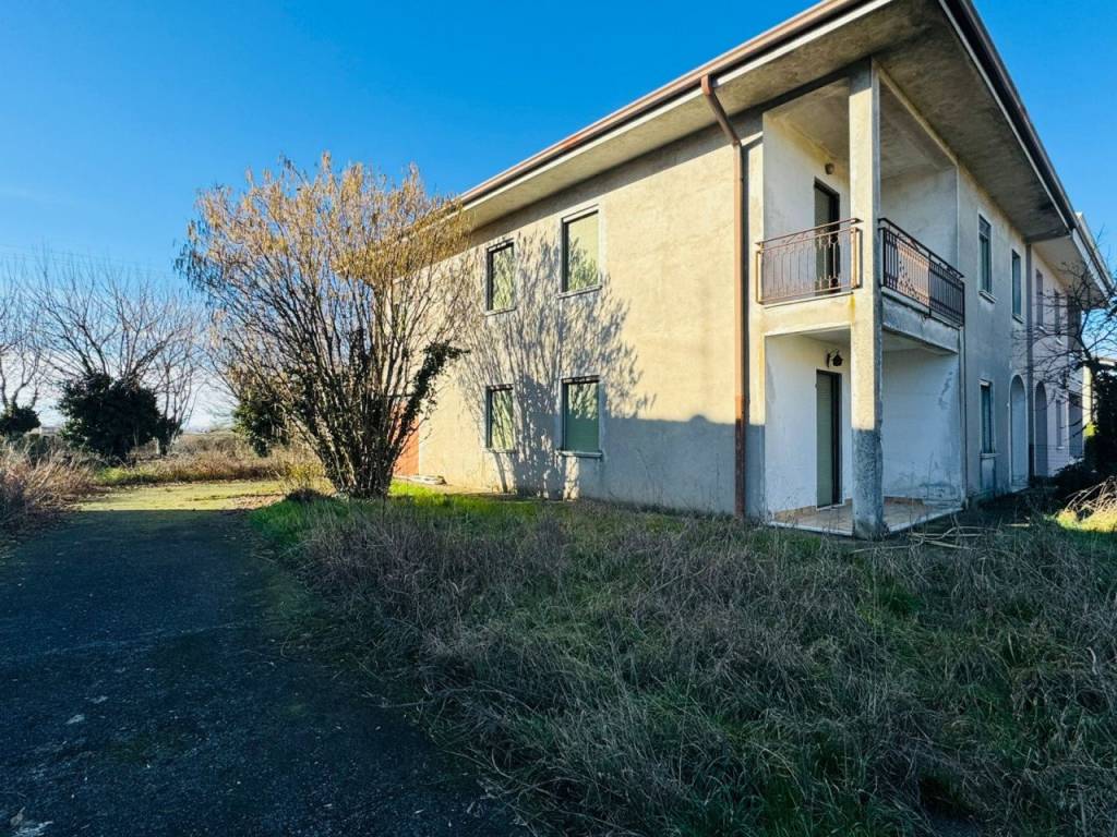 Villa a Calvisano in via . orientamenti - Foto 5
