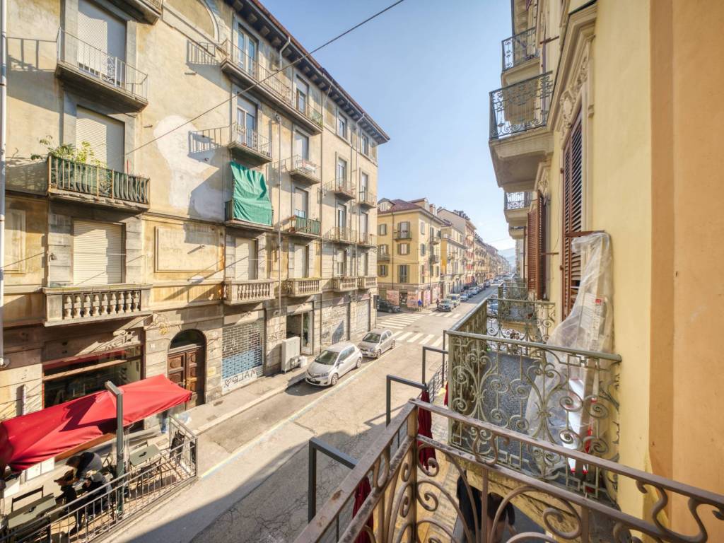 Appartamento a Torino in Via Santa Giulia, 24 - Foto 2