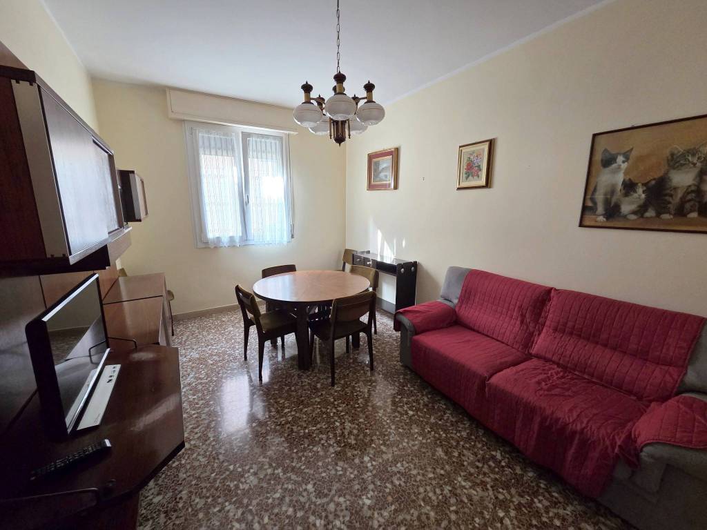 Appartamento a Ferrara in Via Olimpia Morata - Foto 2