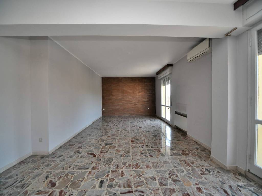 Appartamento a Correggio in Piazzale Giosuè Carducci, 3 - Foto 5