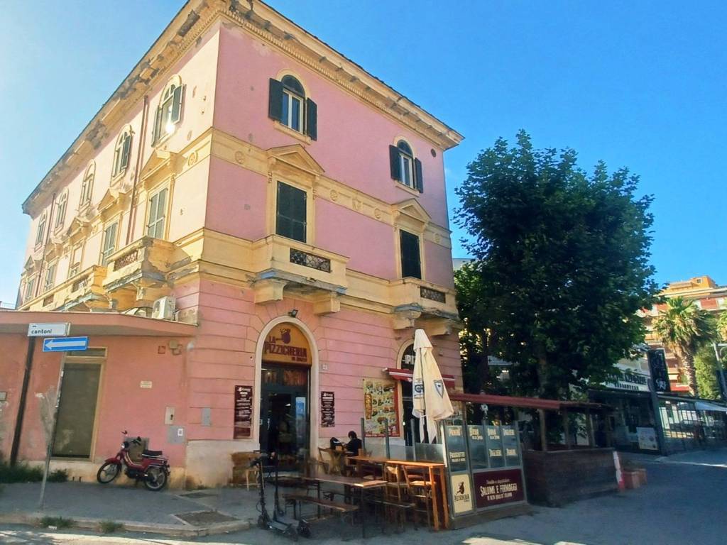 Attico / mansarda a Ladispoli in Via Duca degli Abruzzi, 127 - Foto 2