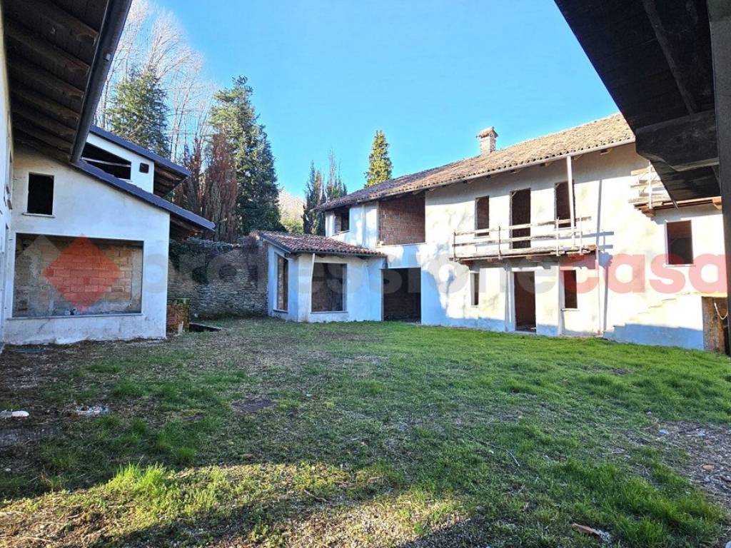 Palazzo / stabile a Pinerolo in strada dei losani, 55 - Foto 3