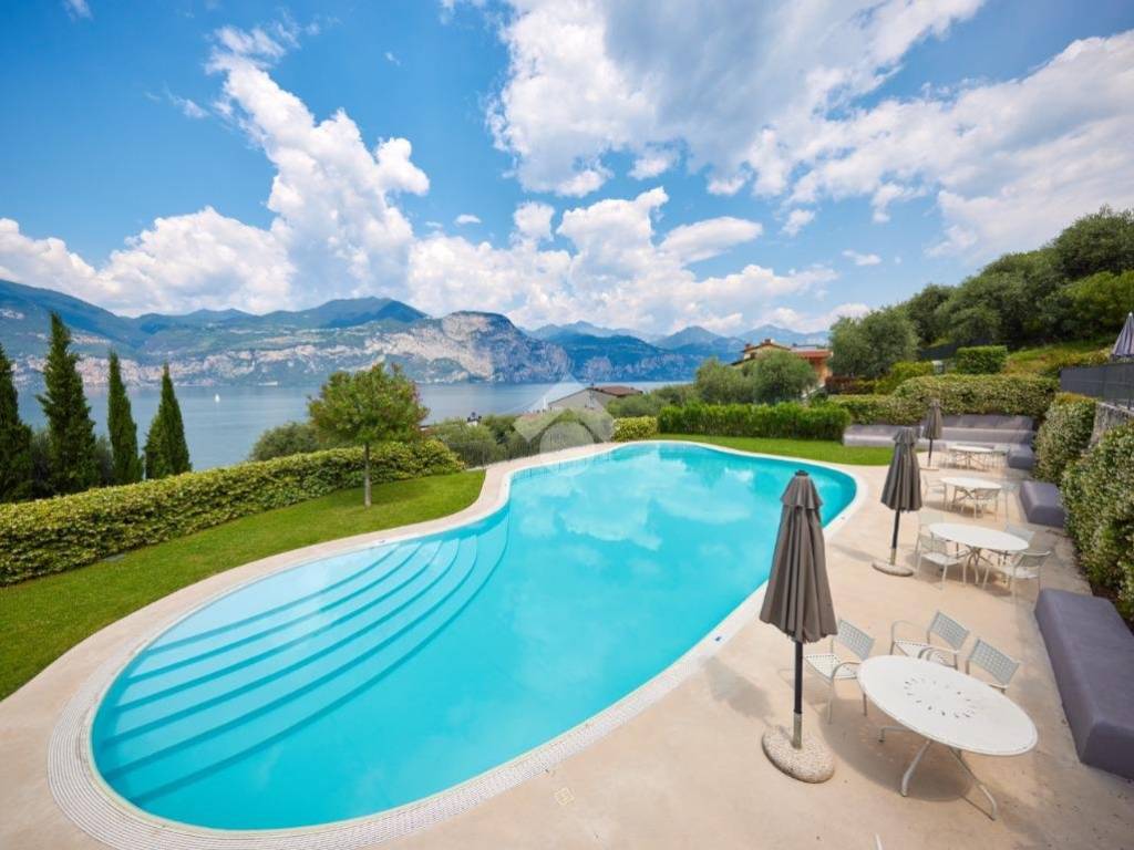 Appartamento a Brenzone sul garda in Via Tommaso Marani, 11 - Foto 2