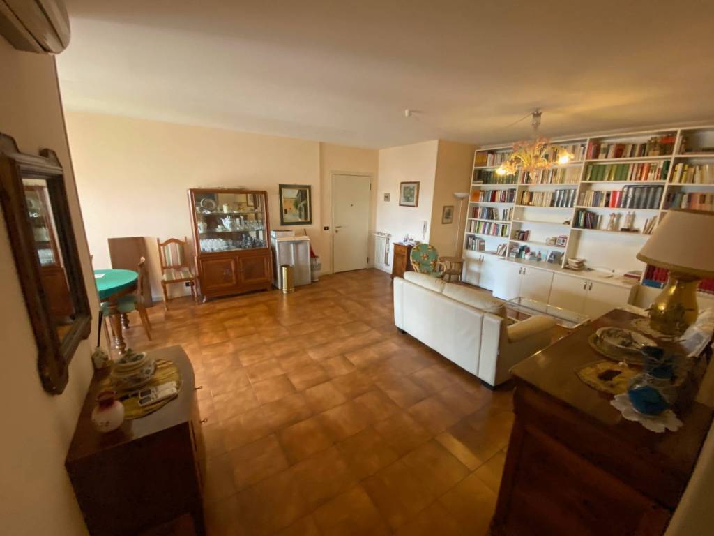 Appartamento a Modena in Via Viterbo - Foto 5