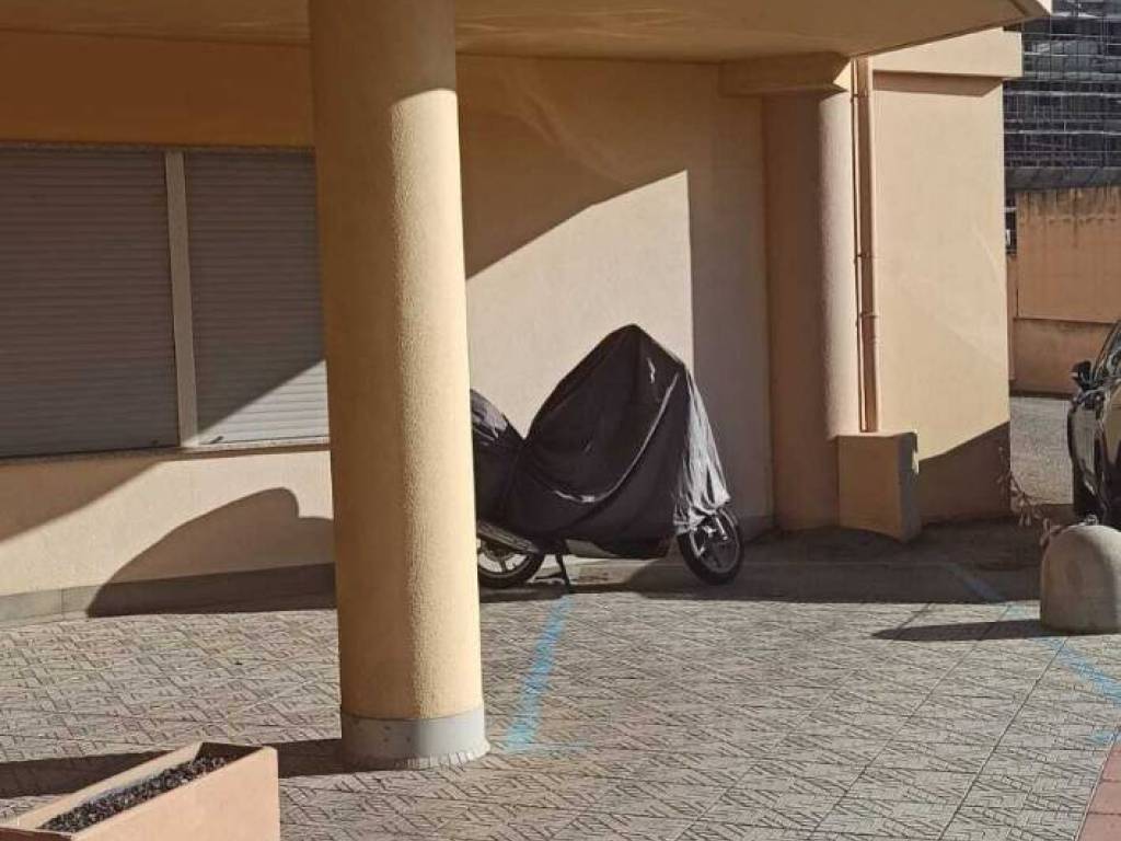 Box / garage a Cagliari in Via Filippo Figari, 3 - Foto 2