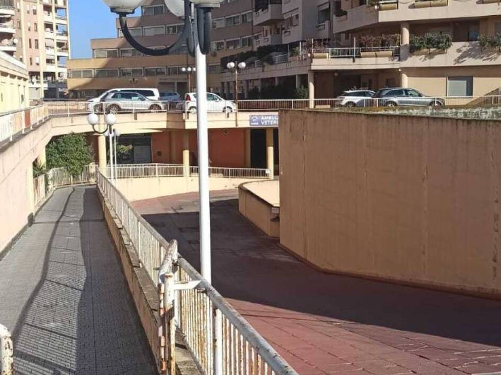 Box / garage a Cagliari in Via Filippo Figari, 3 - Foto 4