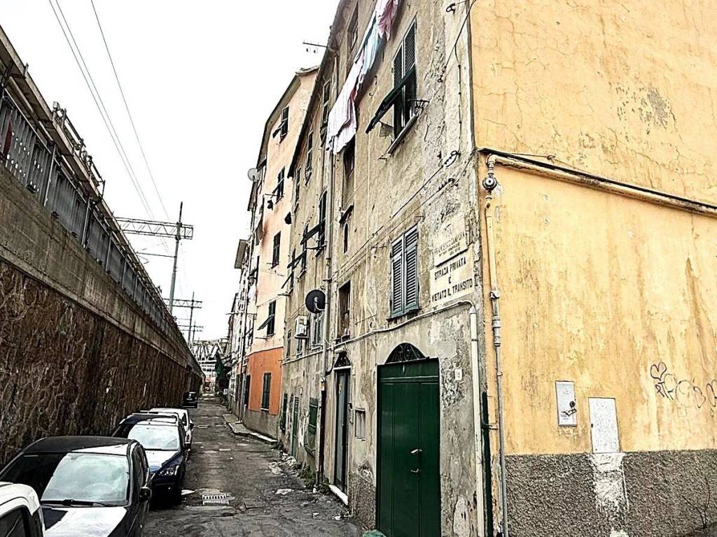 Appartamento a Genova in VIA fRANCESCO CAMPORA - Foto 2