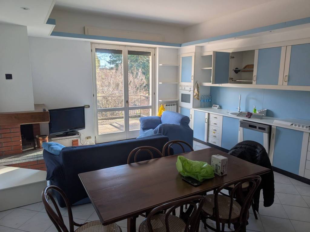 Appartamento a Arcisate in Via della Vittoria, 6 - Foto 2