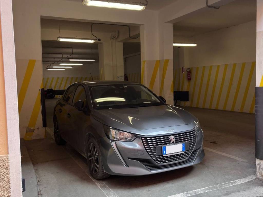 Box / garage a Bologna in Vicolo Paglia Corta - Foto 3