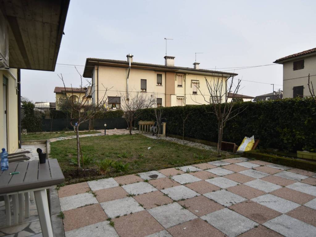 Appartamento a Romano d'ezzelino in Via Brenta - Foto 4