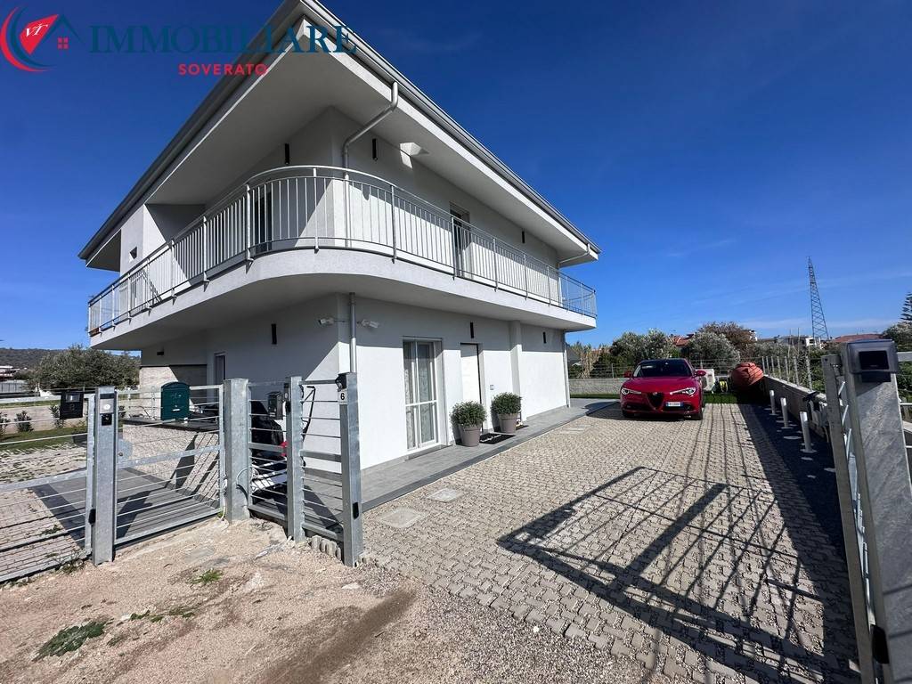 Villa a Montepaone in Via Silvio Pellico - Foto 2