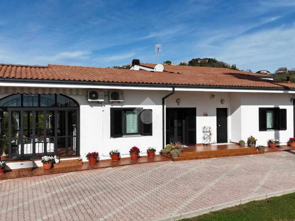 Villa a Tortoreto in Via Prato, 9 - Foto 2