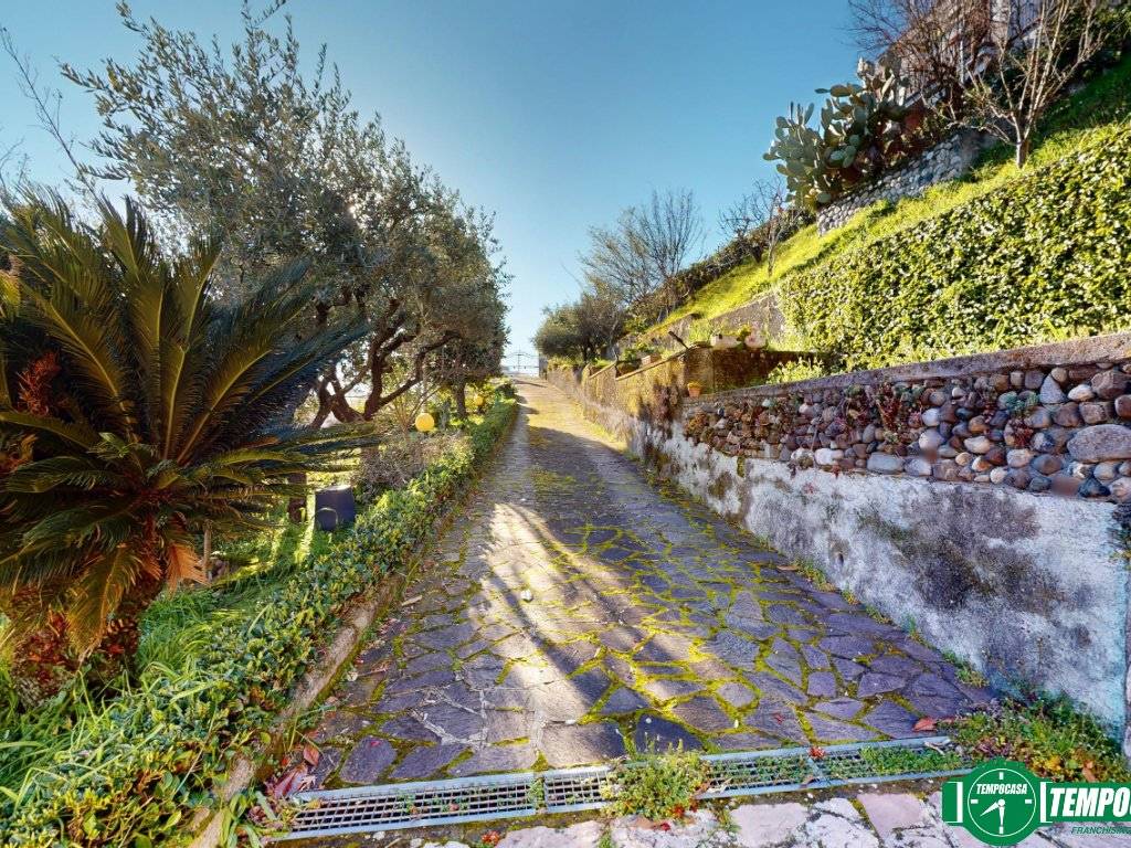 Villa a La spezia in Via Guglielmo Marconi - Foto 3