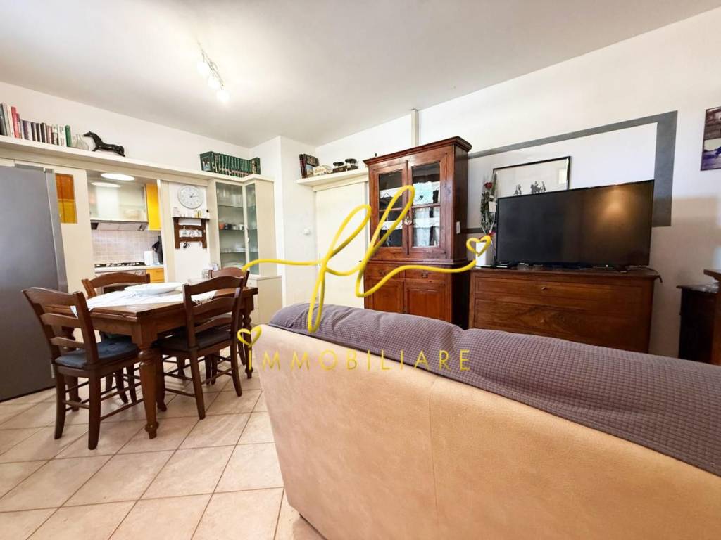 Appartamento a Cecina in Via Pasubio, - Foto 5