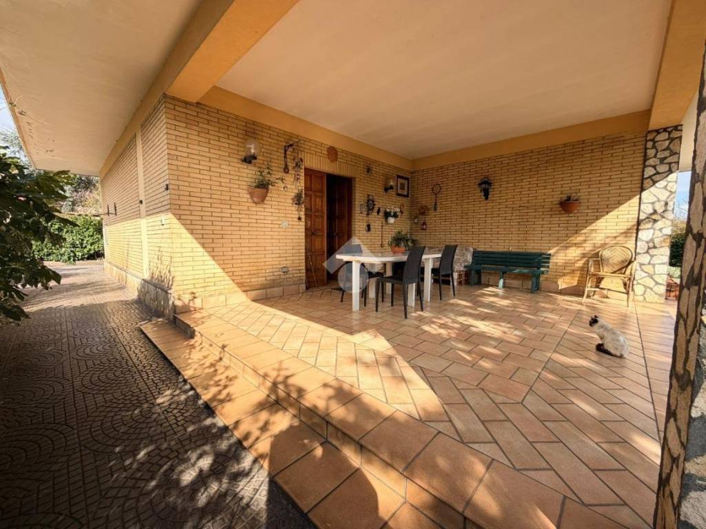 Villa a Ceccano in Via Badia, 153 - Foto 2