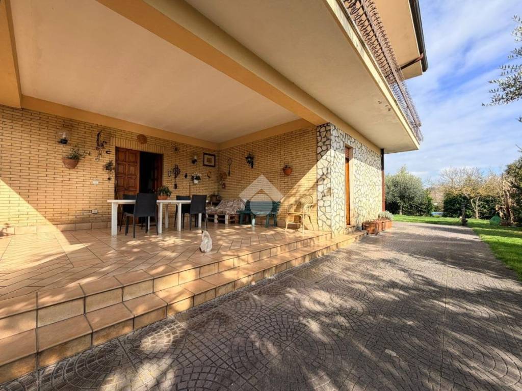 Villa a Ceccano in Via Badia, 153 - Foto 3