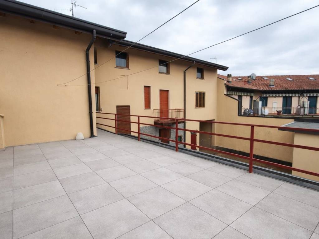 Villa a Venegono inferiore in Via 1 Maggio, 32 - Foto 4