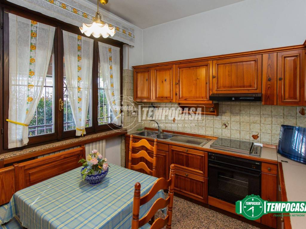 Villa a Busto arsizio in Via Archimede 5 - Foto 3