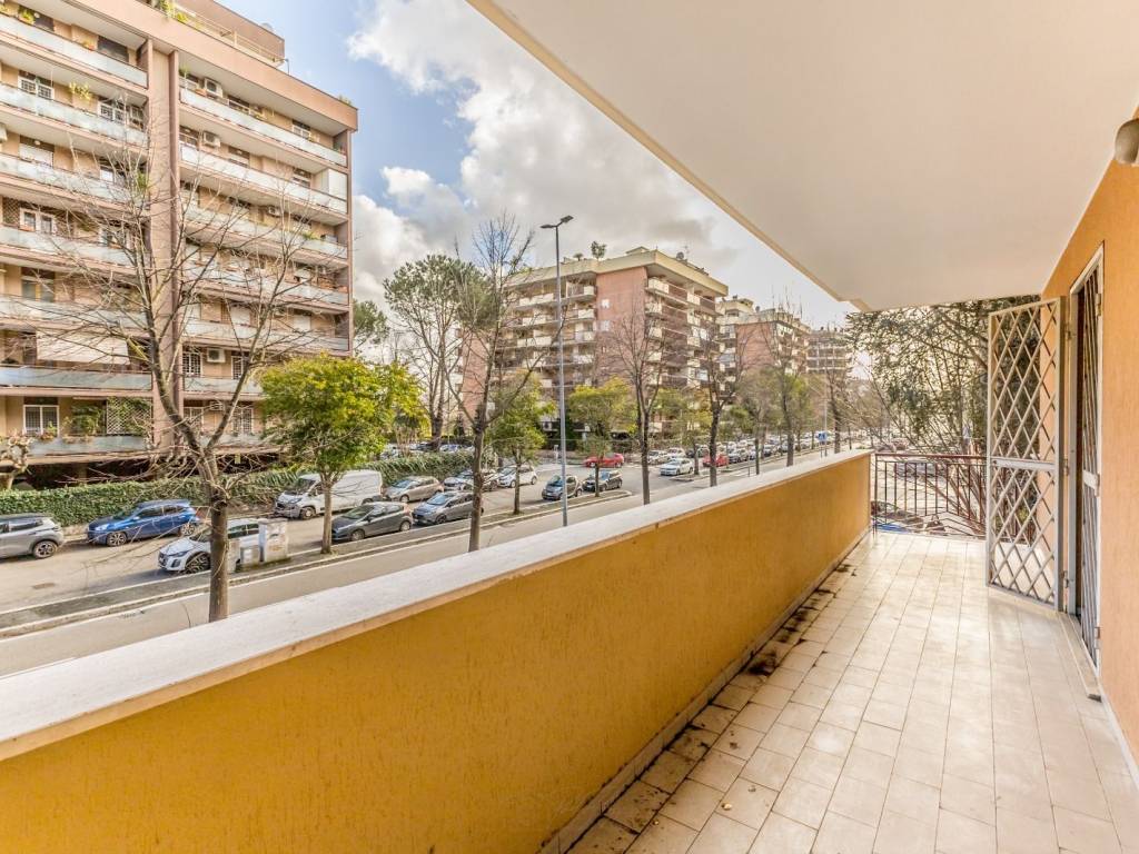 Appartamento a Roma in Viale della Grande Muraglia, 98 - Foto 2