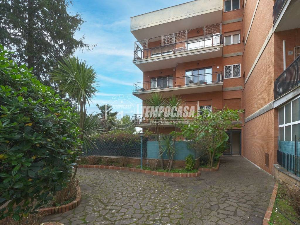 Appartamento a Roma in Via dei Due Ponti 200/E - Foto 3