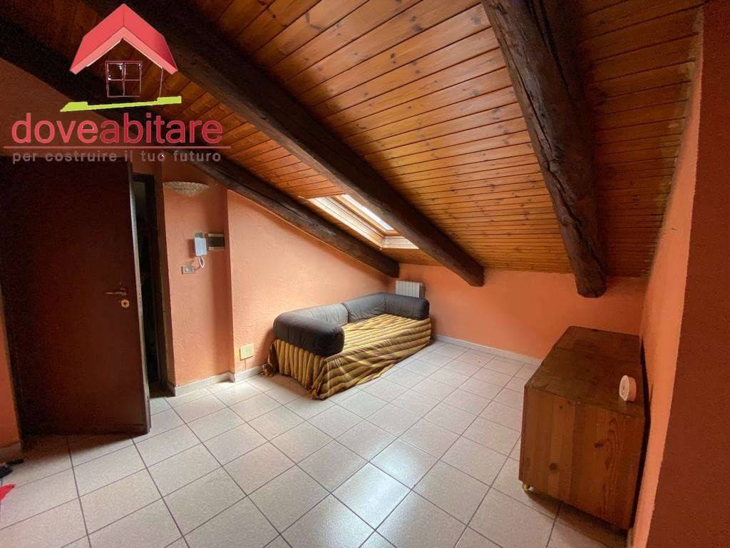 Appartamento a Pinerolo in piazza barbieri, 0 - Foto 2