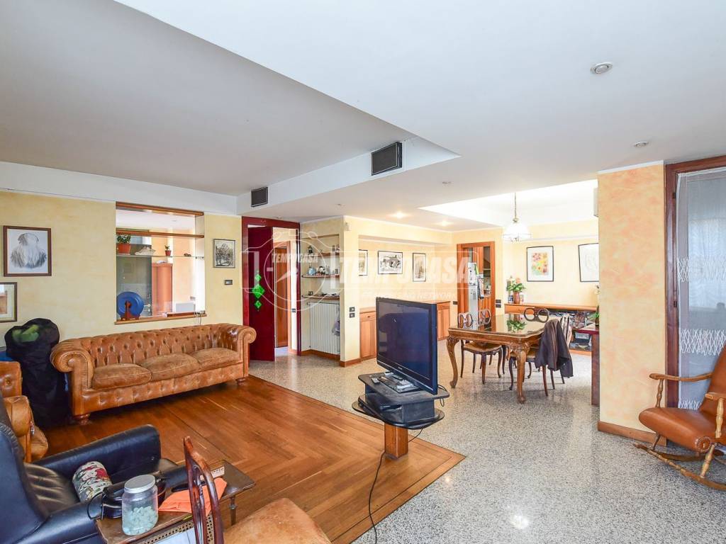 Villa a Senna comasco in Via Canturina Vecchia 32/A - Foto 3