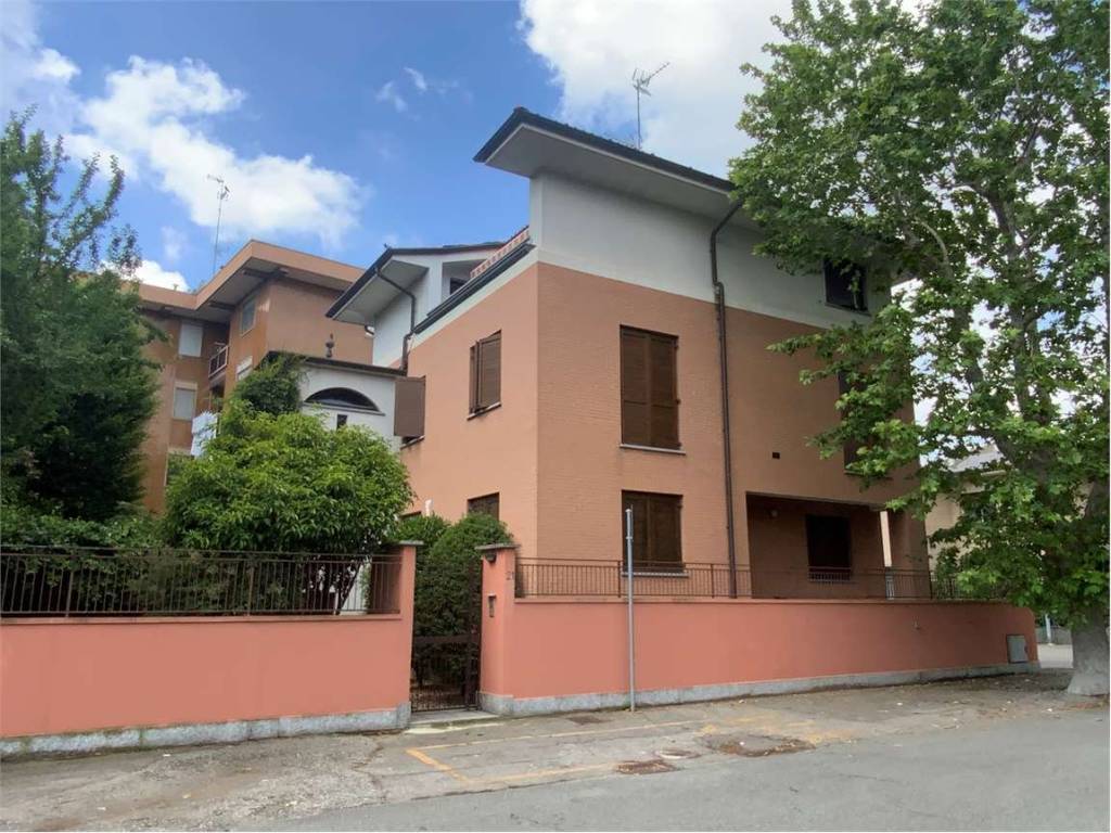 Villa a Novara in Via Magalotti, 21 - Foto 2