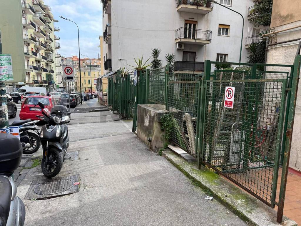 Appartamento a Napoli in Via Gabriele Jannelli - Foto 2