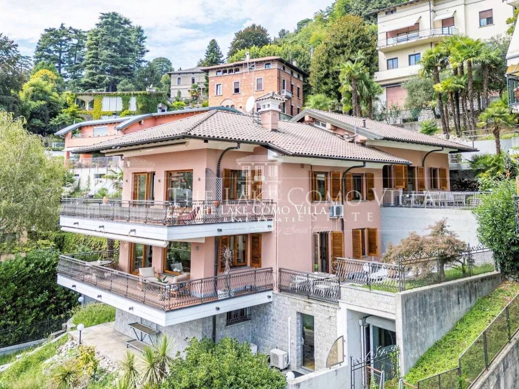 Villa a Como in Via dei villini 6a - Foto 2