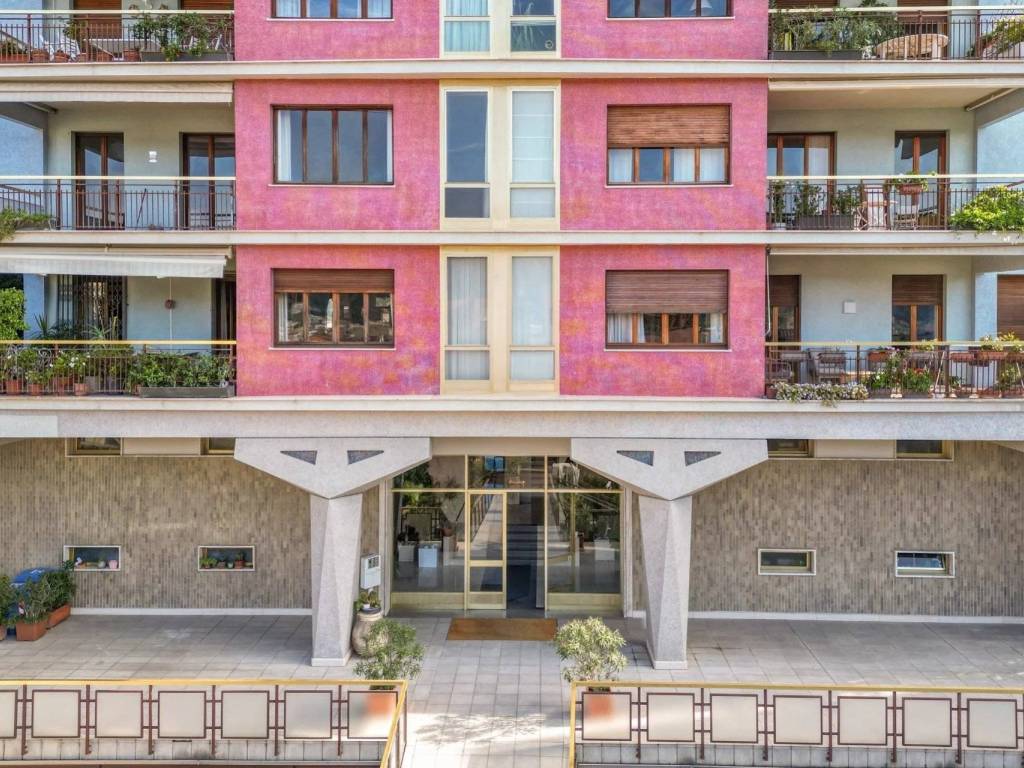 Appartamento a Como in Via Francesco Crispi, 5a - Foto 3