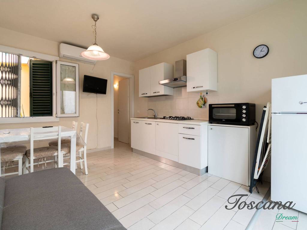 Appartamento a Follonica in Via Niccolò Paganini - Foto 2