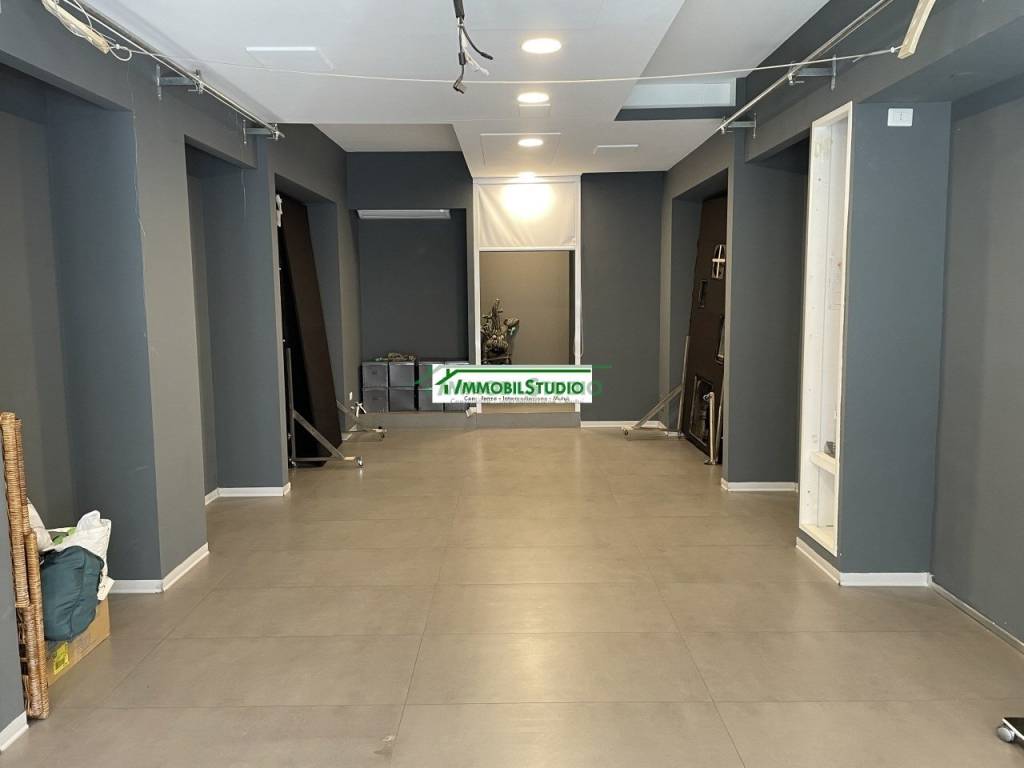 Immobile a Bari in VIA TREVISANI, 148 - Foto 4