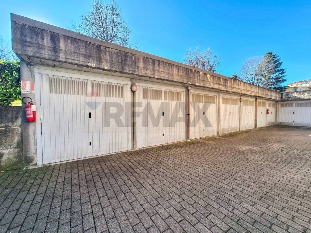 Box / garage a Cairate in VIA VOLTA, 3 - Foto 3