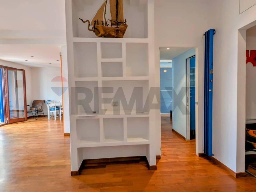 Appartamento a Bari in Via De Nicolò, 36 - Foto 2