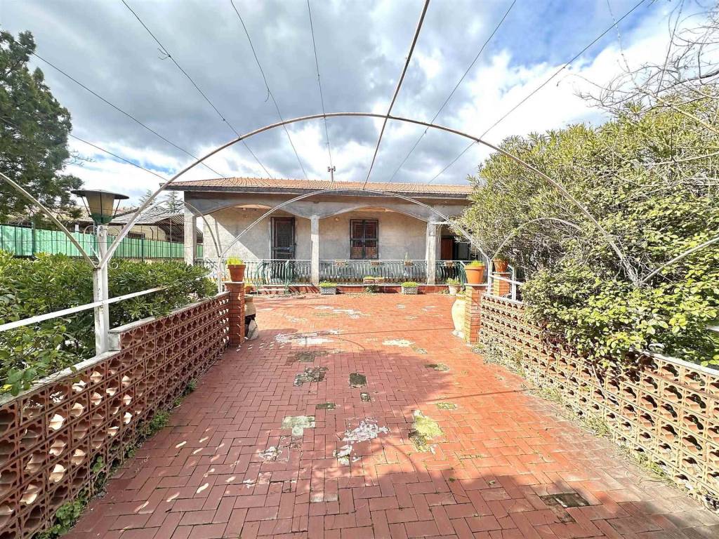 Villa a Belpasso in VIA ENRICO FERMI , 12 - Foto 3