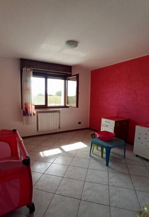 Appartamento a Porto mantovano in Piazzale Della Resistenza - Foto 4