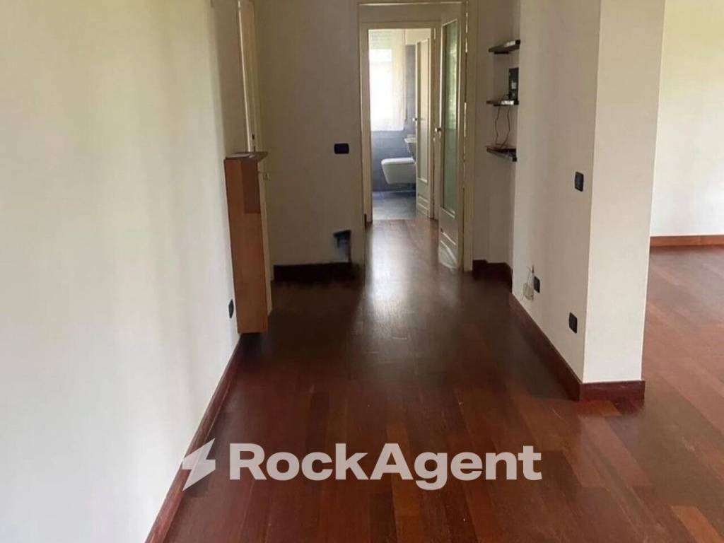 Appartamento a Parma in Via Giuseppe Rondizzoni - Foto 4